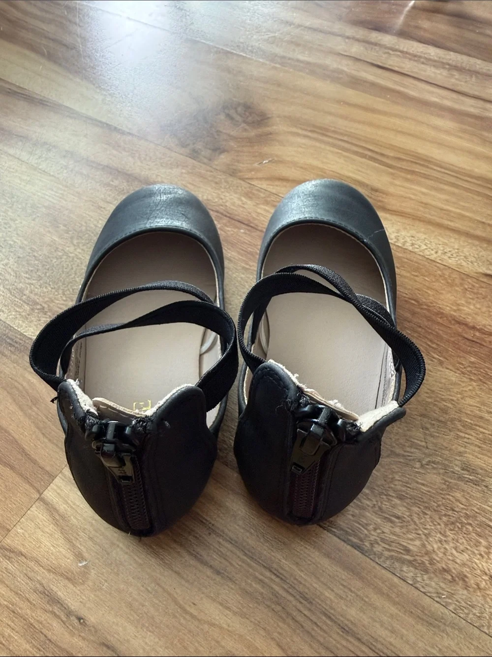 The Children's Place Black Girls' Mary Jane Dress Shoes with Crisscross Straps
